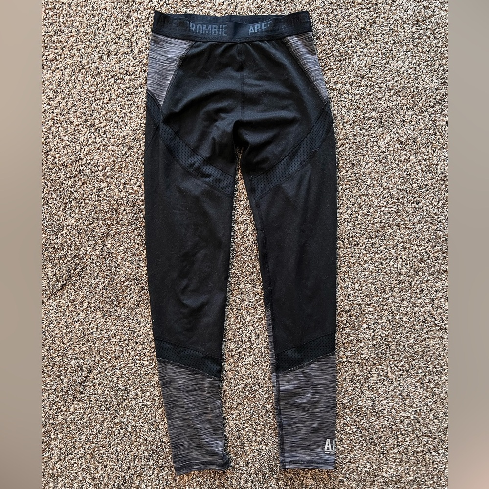 Abercrombie & Fitch Black Workout Leggings – Size Small